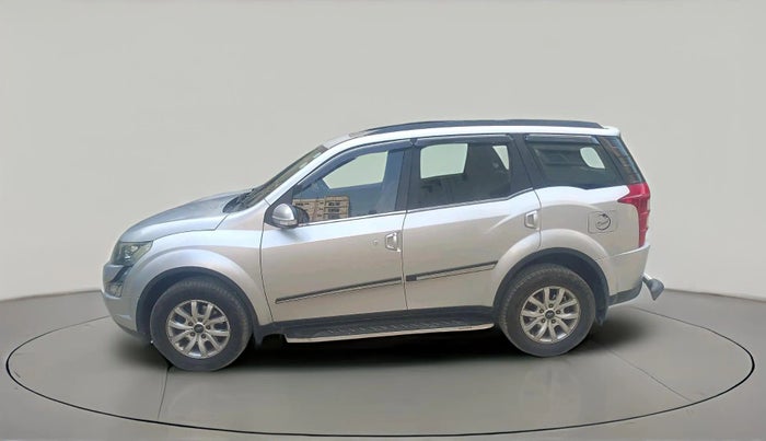 2017 Mahindra XUV500 W10 AT, Diesel, Automatic, 46,440 km, exterior