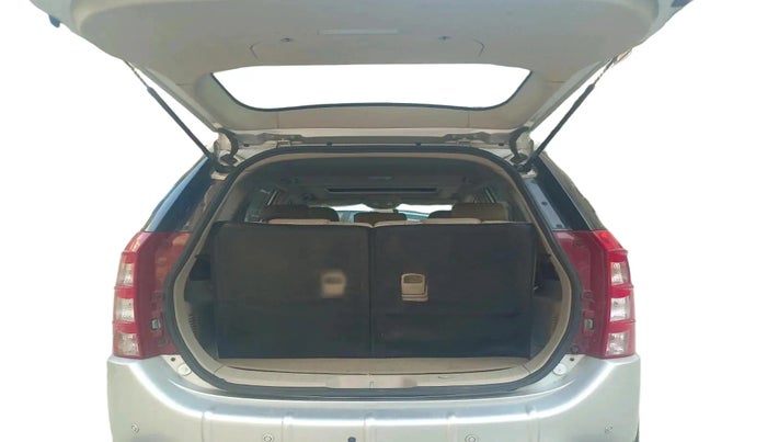 2017 Mahindra XUV500 W10 AT, Diesel, Automatic, 46,440 km, exterior