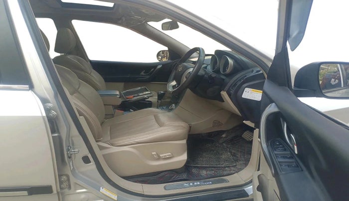 2017 Mahindra XUV500 W10 AT, Diesel, Automatic, 46,440 km, interior