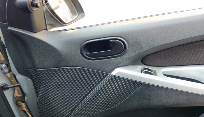 2011 Ford Figo TITANIUM 1.4 DIESEL, Diesel, Manual, 89,154 km, interior