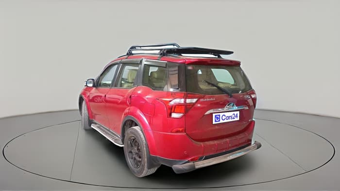 2018 Mahindra XUV500 W7, Diesel, Manual, 1,02,500 km, exterior