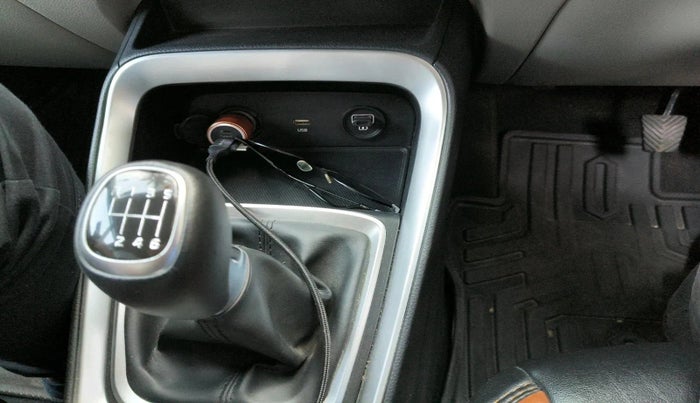 2021 KIA SONET HTX 1.0 IMT, Petrol, Manual, 42,864 km, interior