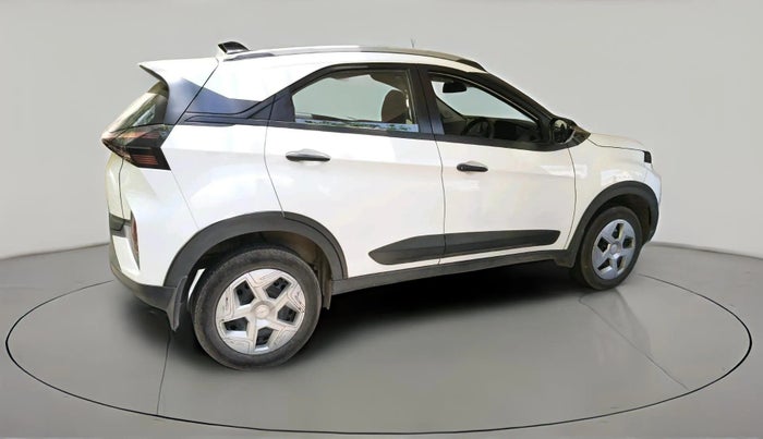 2024 Tata NEXON Pure 1.5 Revotorq 6AMT, Diesel, Automatic, 29,000 km, exterior