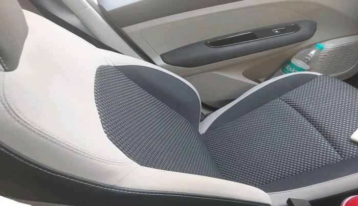 2019 Renault TRIBER RXZ, Petrol, Manual, 37,543 km, interior