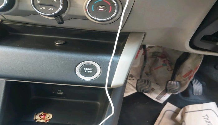 2019 Renault TRIBER RXZ, Petrol, Manual, 37,543 km, interior