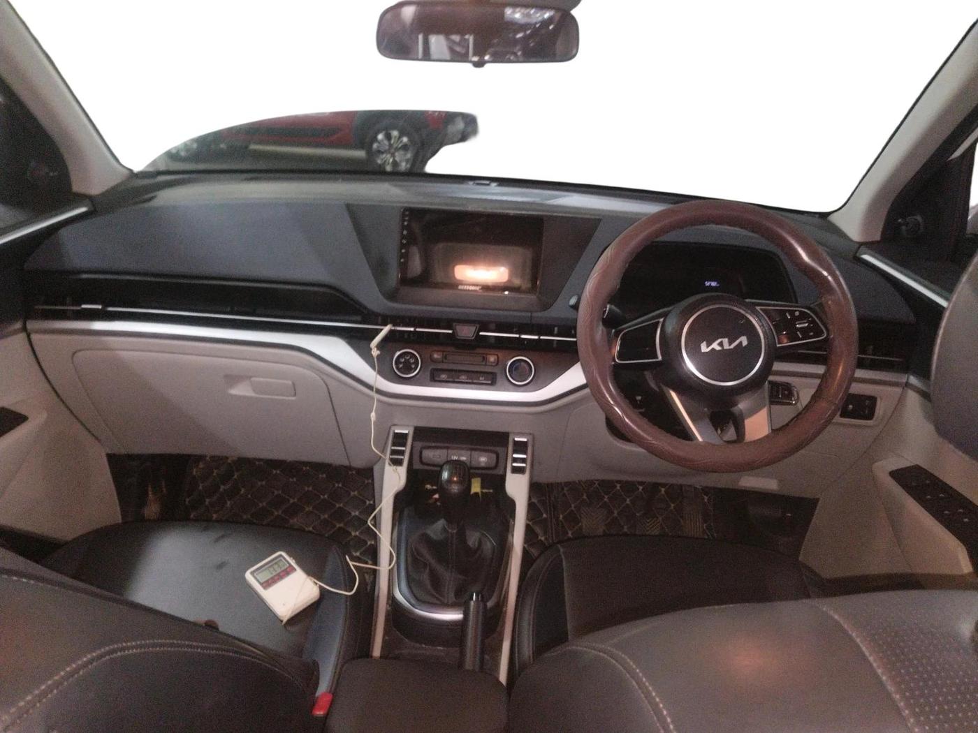2023 KIA CARENS PREMIUM 1.5 PETROL 7 STR, Petrol, Manual, 52,782 km, interior
