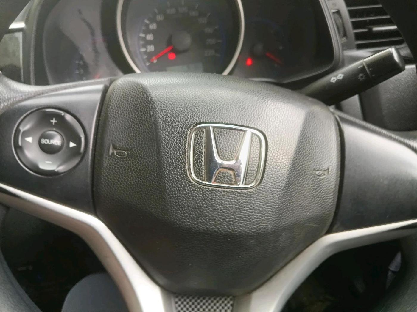 2016 Honda Jazz 1.2L I-VTEC S, Petrol, Manual, 1,15,633 km, interior
