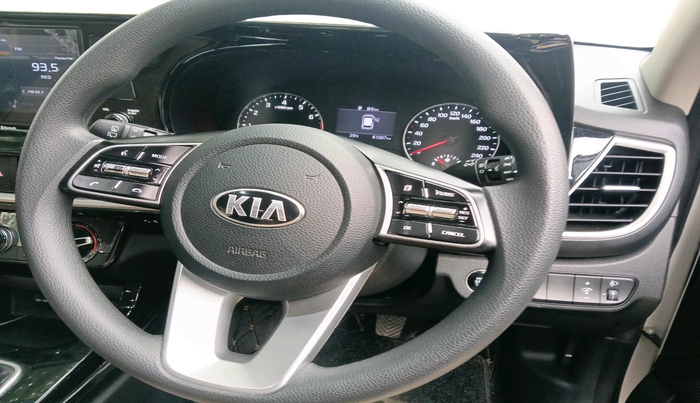 2020 KIA SELTOS HTK PLUS 1.5, Petrol, Manual, 61,267 km, interior