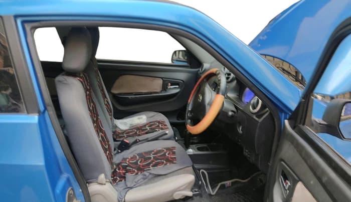 2014 Mahindra E2O T2, Electric, Automatic, 55,000 km, interior