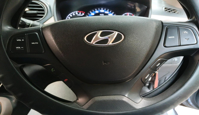 2014 Hyundai Xcent S (O) 1.2, Petrol, Manual, 38,736 km, interior