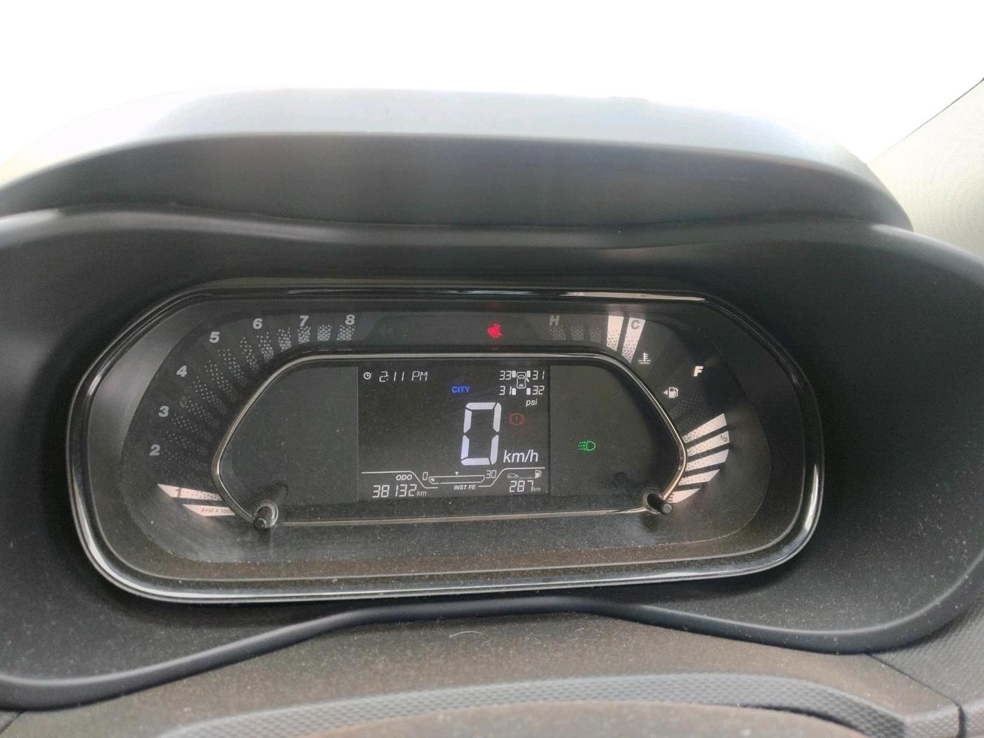2022 Tata NEXON XZ PLUS PETROL KAZIRANGA, Petrol, Manual, 38,132 km, interior
