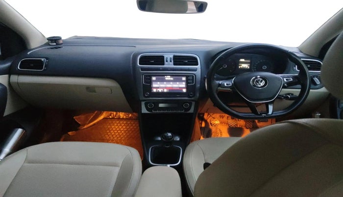 2020 Volkswagen Vento HIGHLINE PLUS 1.0L TSI, Petrol, Manual, 38,322 km, interior