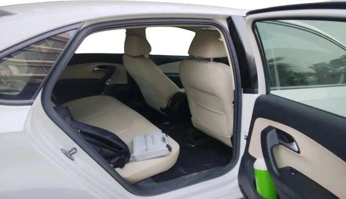 2020 Volkswagen Vento HIGHLINE PLUS 1.0L TSI, Petrol, Manual, 38,322 km, interior