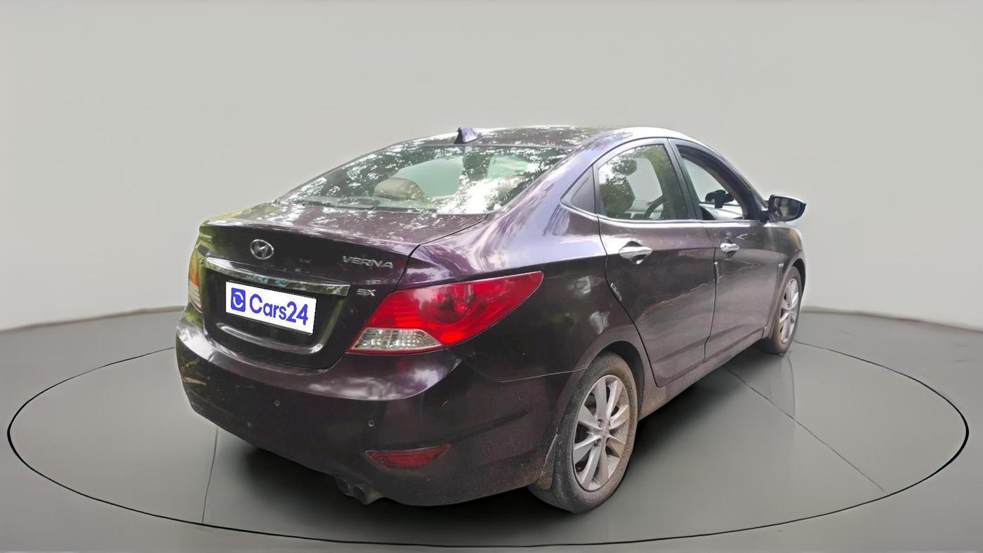2012 Hyundai Verna FLUIDIC 1.6 VTVT SX, CNG, Manual, 1,58,574 km, exterior