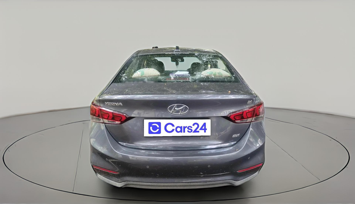 2017 Hyundai Verna 1.6 VTVT SX, Petrol, Manual, 76,666 km, exterior