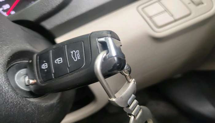2017 Hyundai Verna 1.6 VTVT SX, Petrol, Manual, 76,666 km, interior