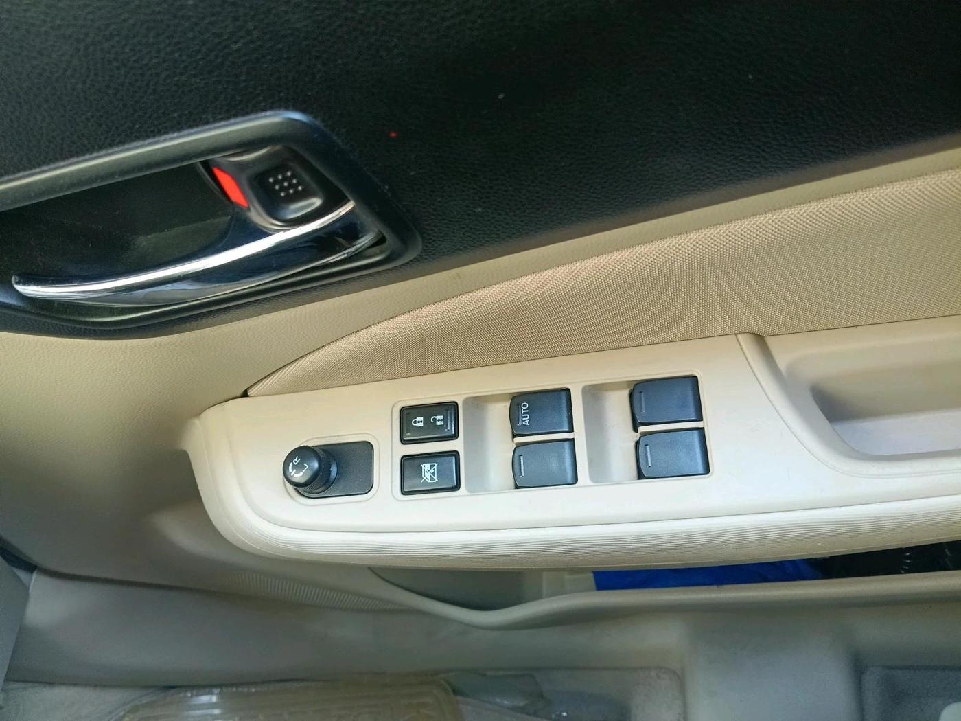 2018 Maruti Dzire VXI AMT, Petrol, Automatic, 54,300 km, interior
