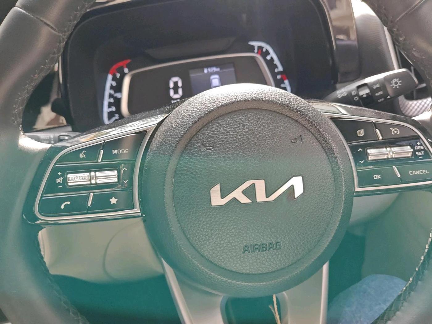 2021 KIA SONET HTX 1.0 IMT, Petrol, Manual, 29,087 km, interior