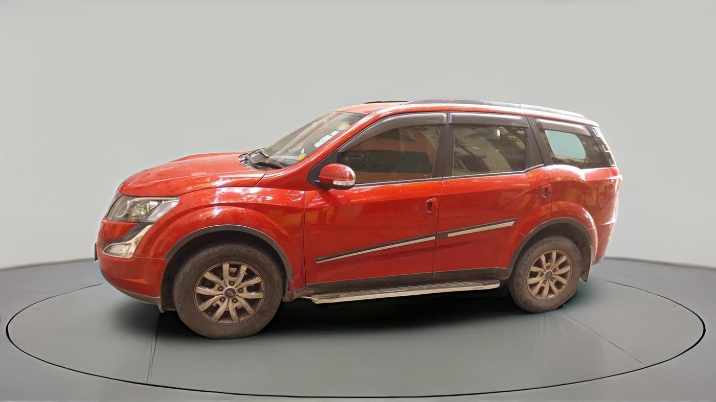 2016 Mahindra XUV500 W8 AT, Diesel, Automatic, 1,11,020 km, exterior