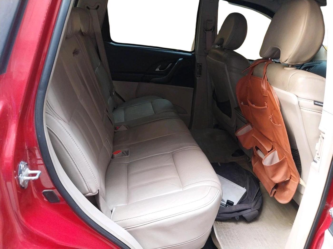 2016 Mahindra XUV500 W8 AT, Diesel, Automatic, 1,11,020 km, interior