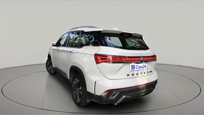 2023 MG HECTOR PLUS SHARP PRO 1.5 TURBO MT 7 STR, Petrol, Manual, 16,694 km, exterior