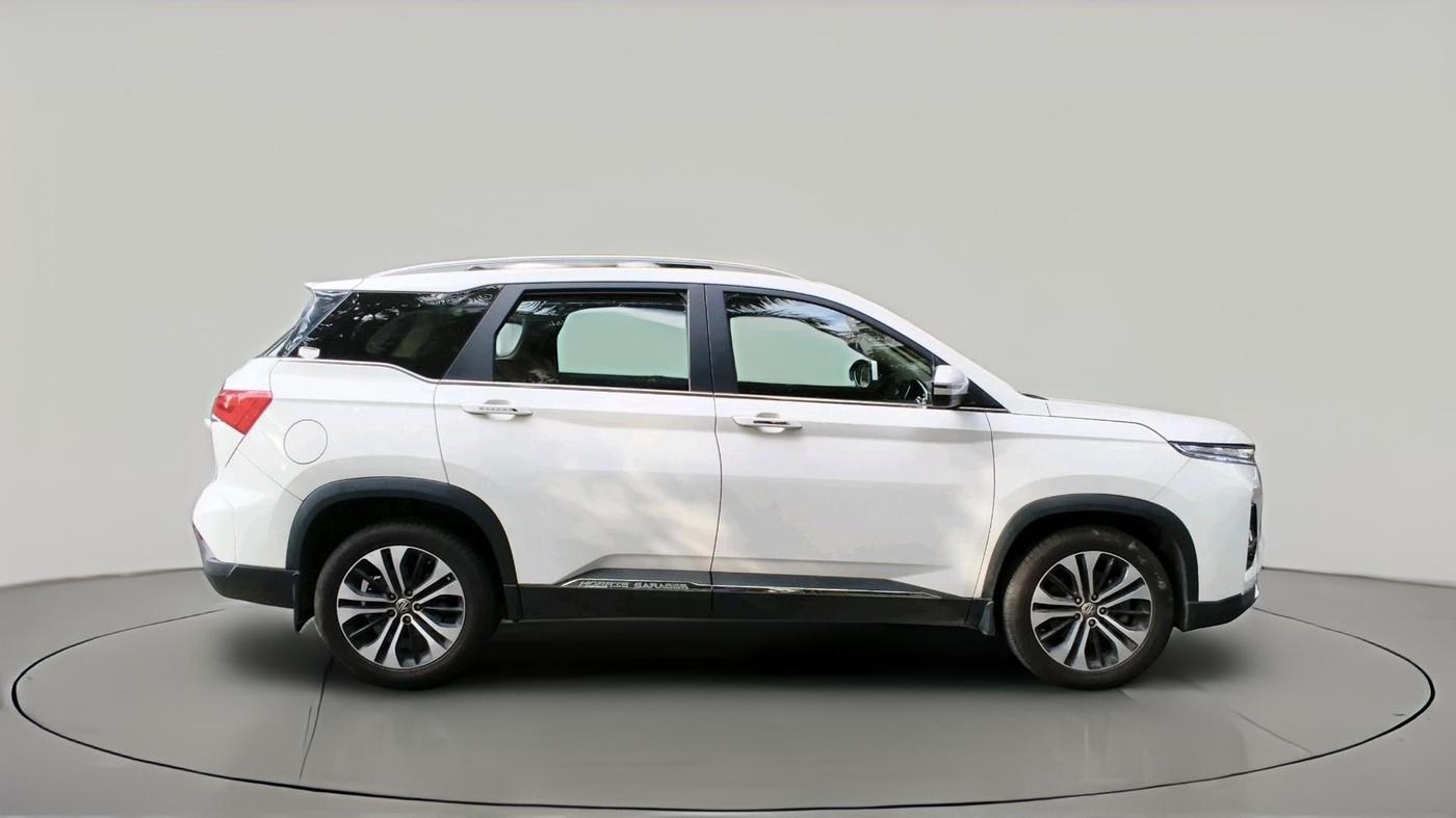 2023 MG HECTOR PLUS SHARP PRO 1.5 TURBO MT 7 STR, Petrol, Manual, 16,694 km, exterior