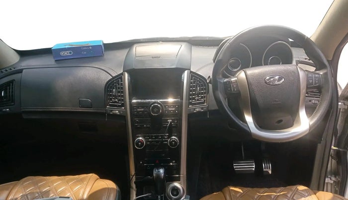 2018 Mahindra XUV500 W11 AT, Diesel, Automatic, 77,142 km, interior