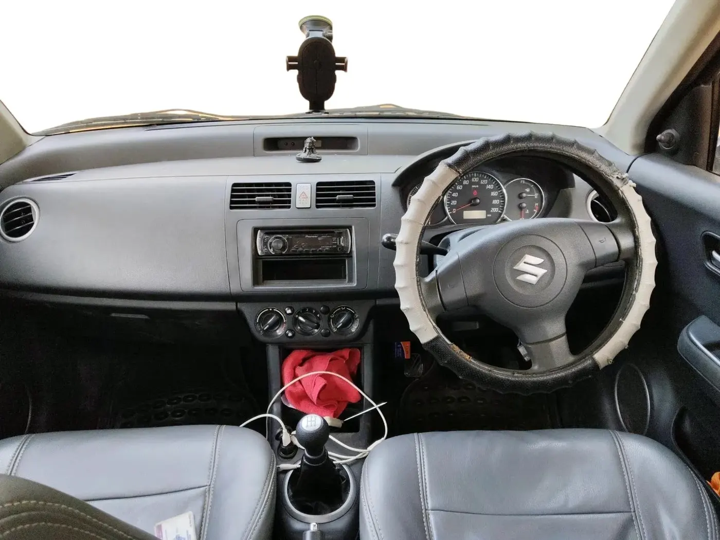 2009 Maruti Swift VXI 1.3, Petrol, Manual, 1,36,052 km, interior