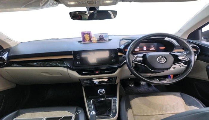 2022 Skoda SLAVIA STYLE 1.5L TSI MT, Petrol, Manual, 58,693 km, interior