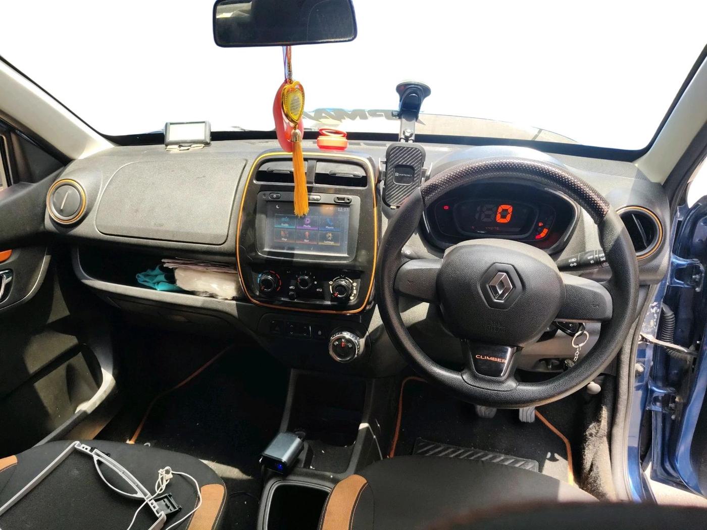 2017 Renault Kwid CLIMBER 1.0 AMT, Petrol, Automatic, 44,076 km, interior