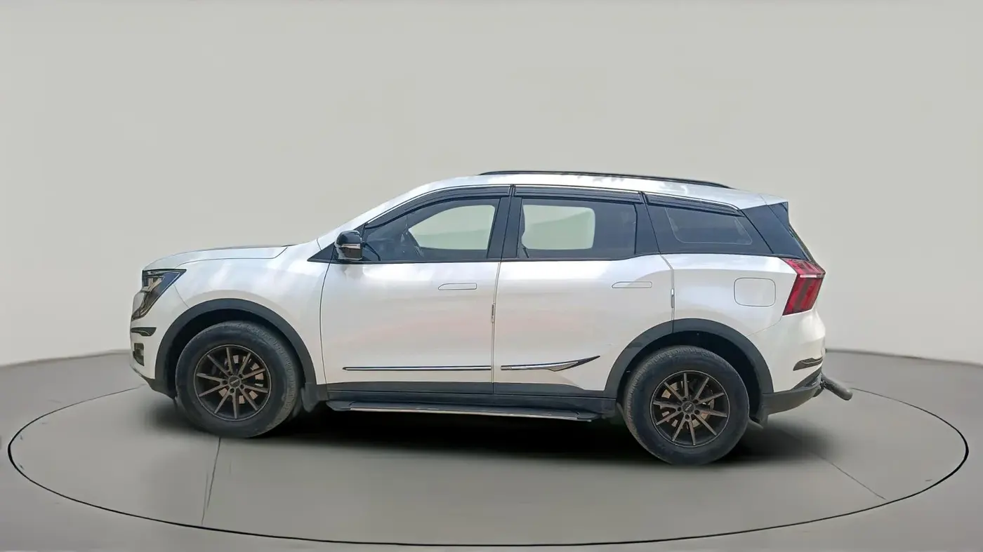 2022 Mahindra XUV700 MX D MT 5 STR, Diesel, Manual, 70,259 km, exterior