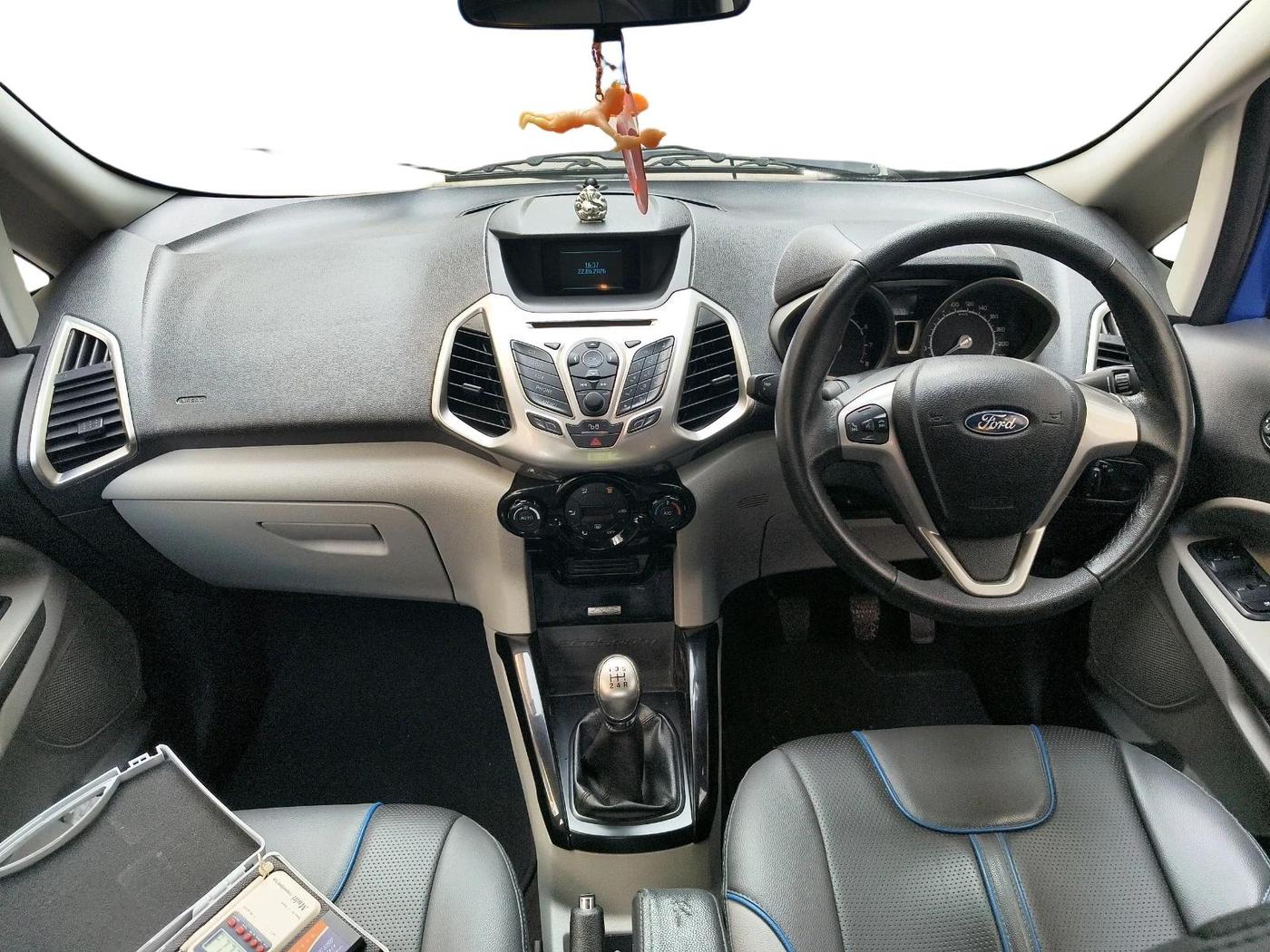 2014 Ford Ecosport TITANIUM 1.0L ECOBOOST, Petrol, Manual, 55,670 km, interior