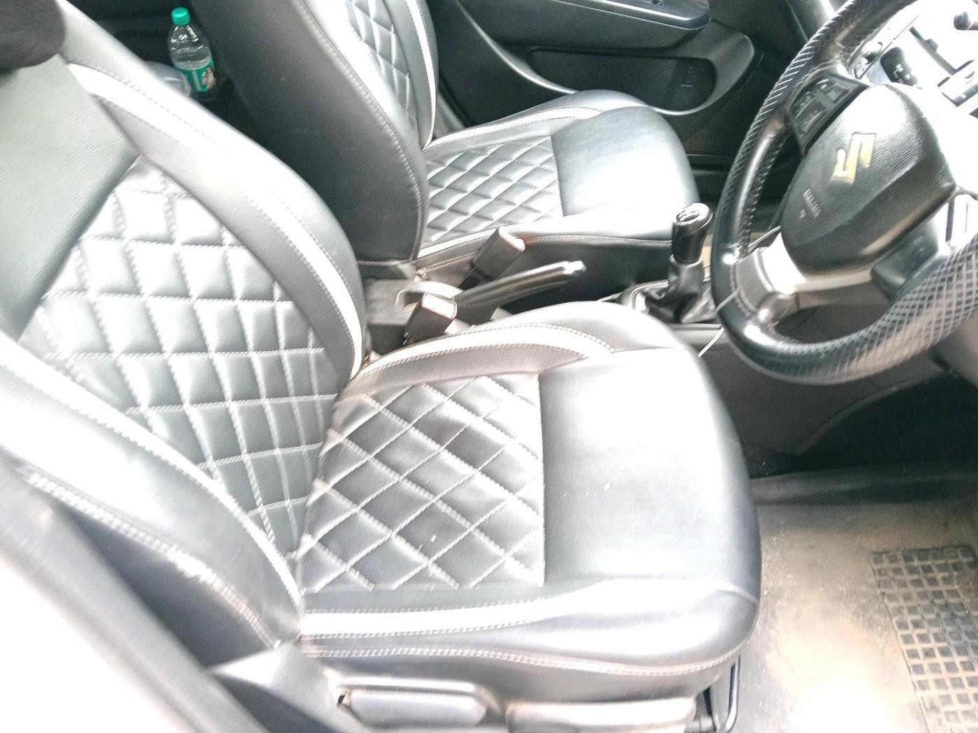 2011 Maruti Swift ZXI, Petrol, Manual, 97,804 km, interior