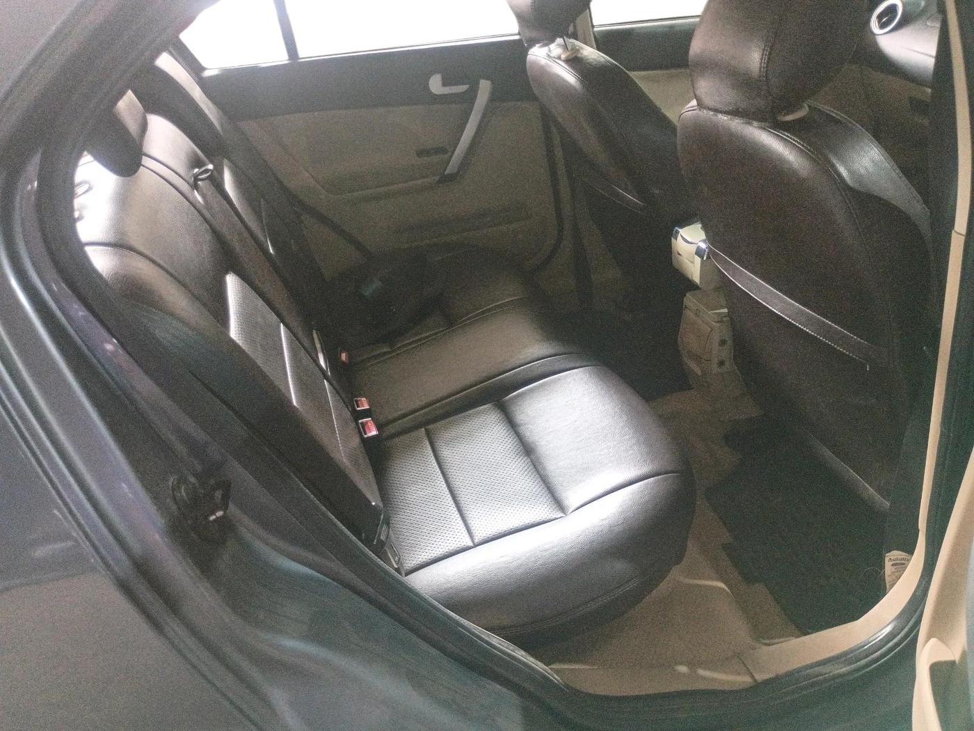 2014 Ford Classic 1.6 DURATEC TITANIUM, Petrol, Manual, 1,08,094 km, interior