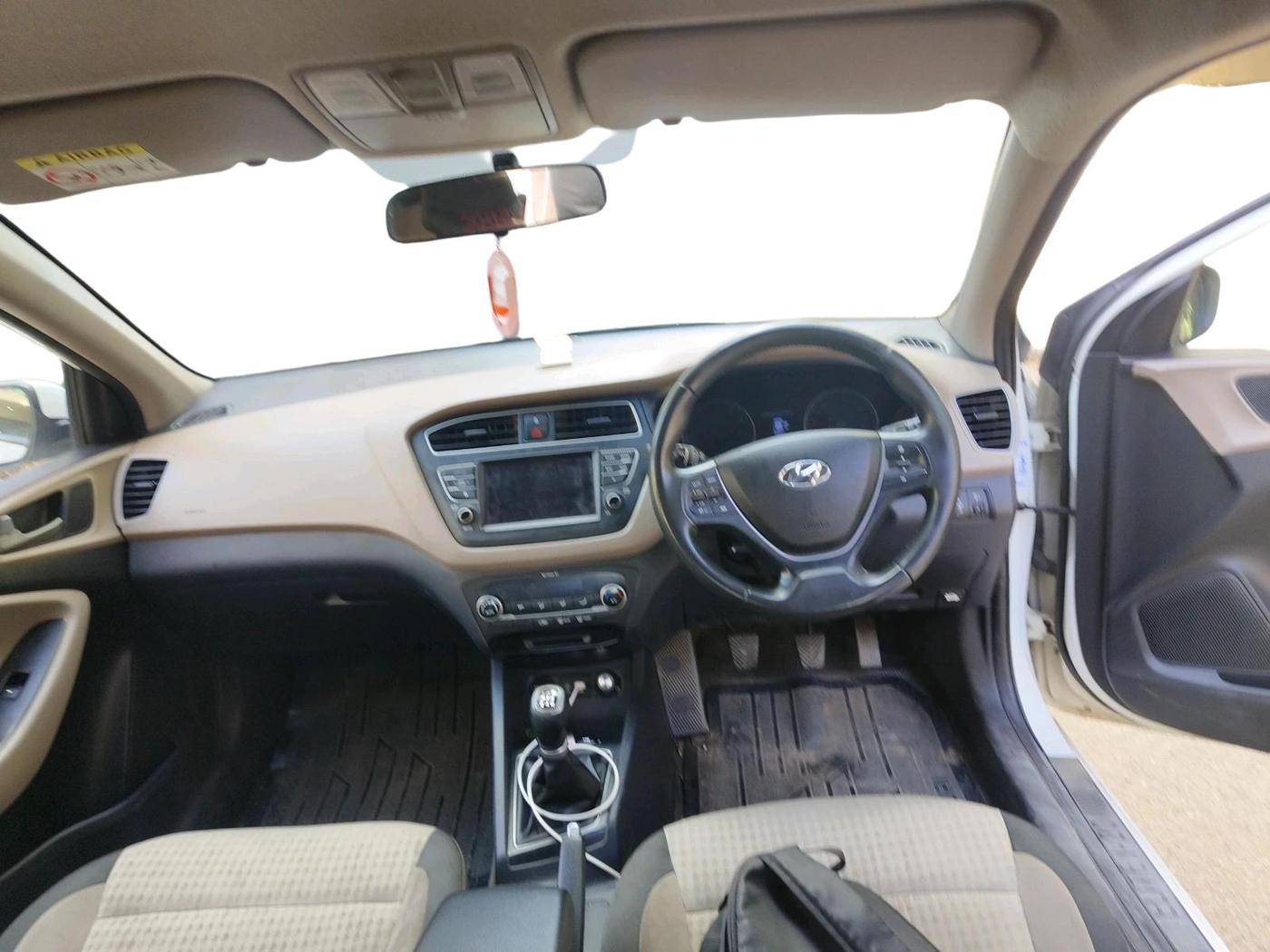 2018 Hyundai Elite i20 ASTA 1.2 (O), Petrol, Manual, 89,002 km, interior