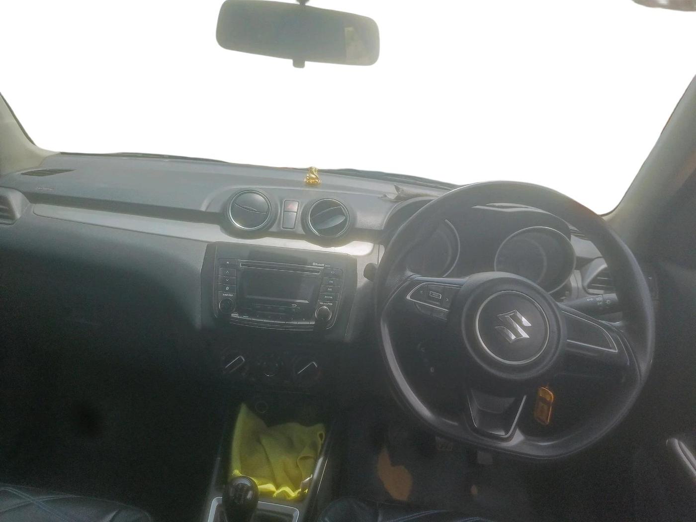 2019 Maruti Swift VXI, Petrol, Manual, 1,24,625 km, interior