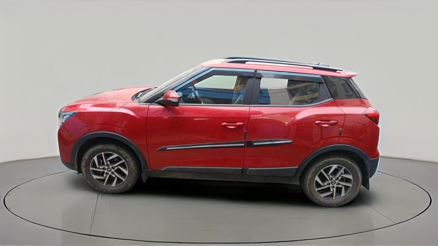 2022 Mahindra XUV300 W8 (O) 1.5 DIESEL, Diesel, Manual, 36,151 km, exterior