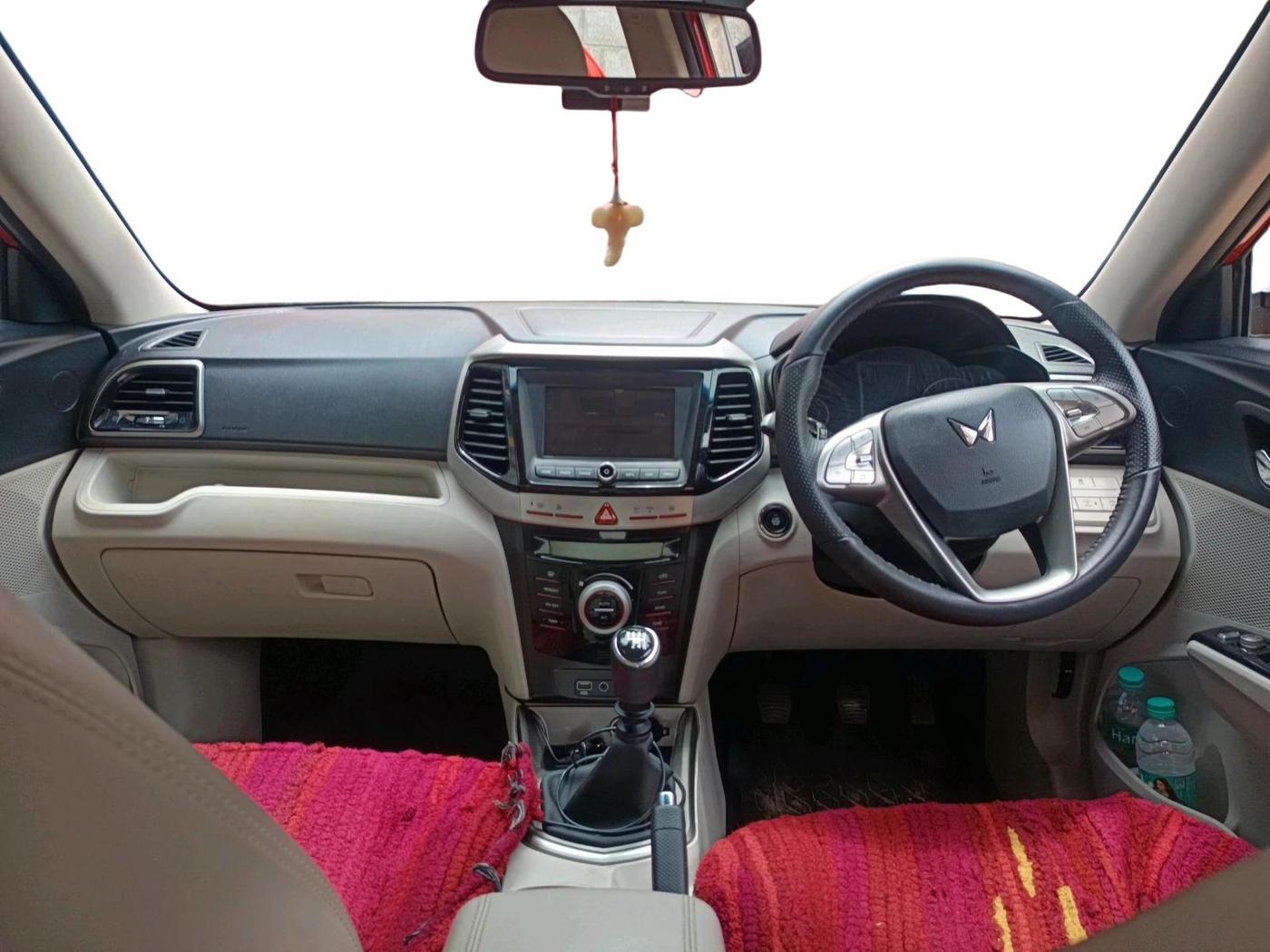 2022 Mahindra XUV300 W8 (O) 1.5 DIESEL, Diesel, Manual, 36,151 km, interior