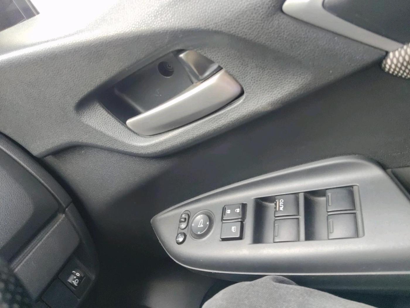 2017 Honda WR-V 1.2L I-VTEC VX MT, Petrol, Manual, 79,030 km, interior