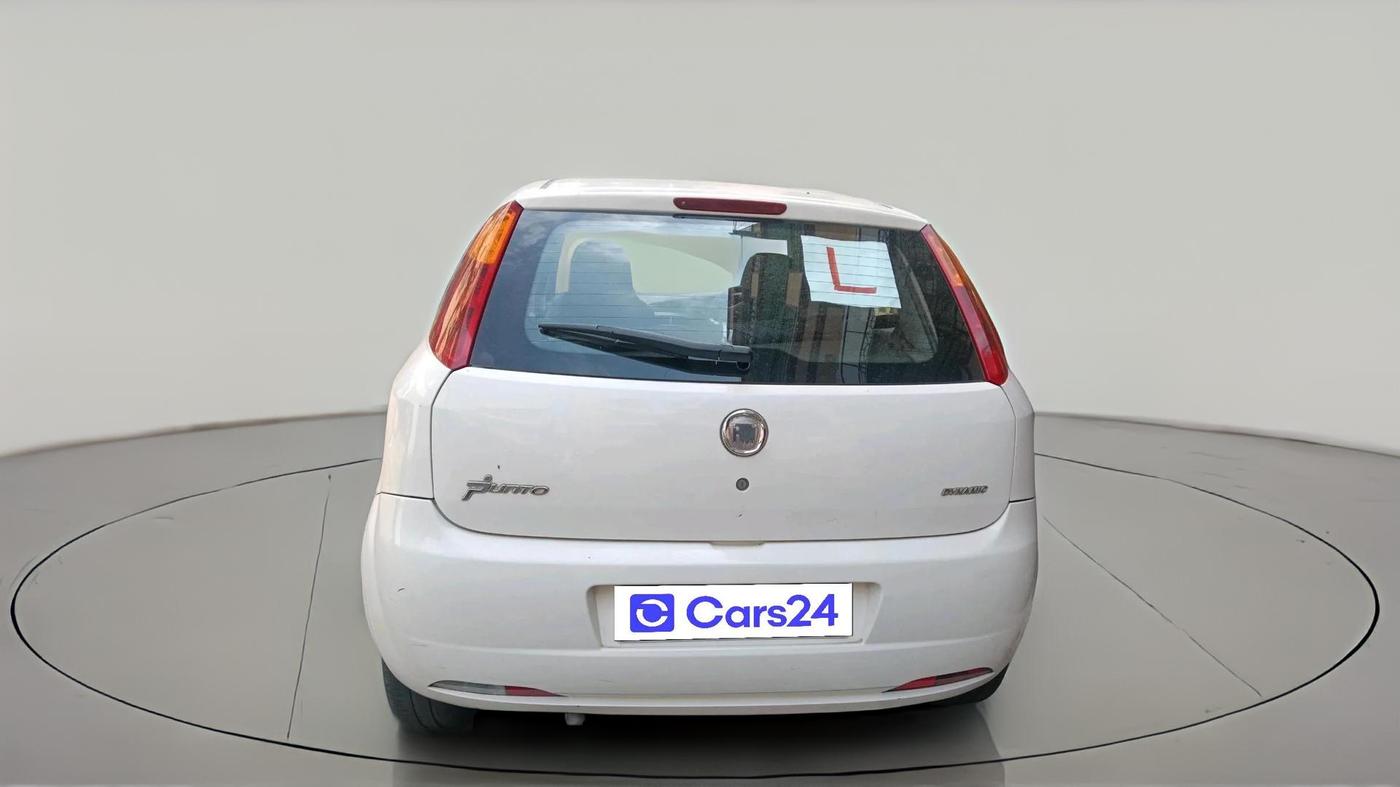 2012 Fiat Grand Punto DYNAMIC 1.3, Diesel, Manual, 1,22,268 km, exterior