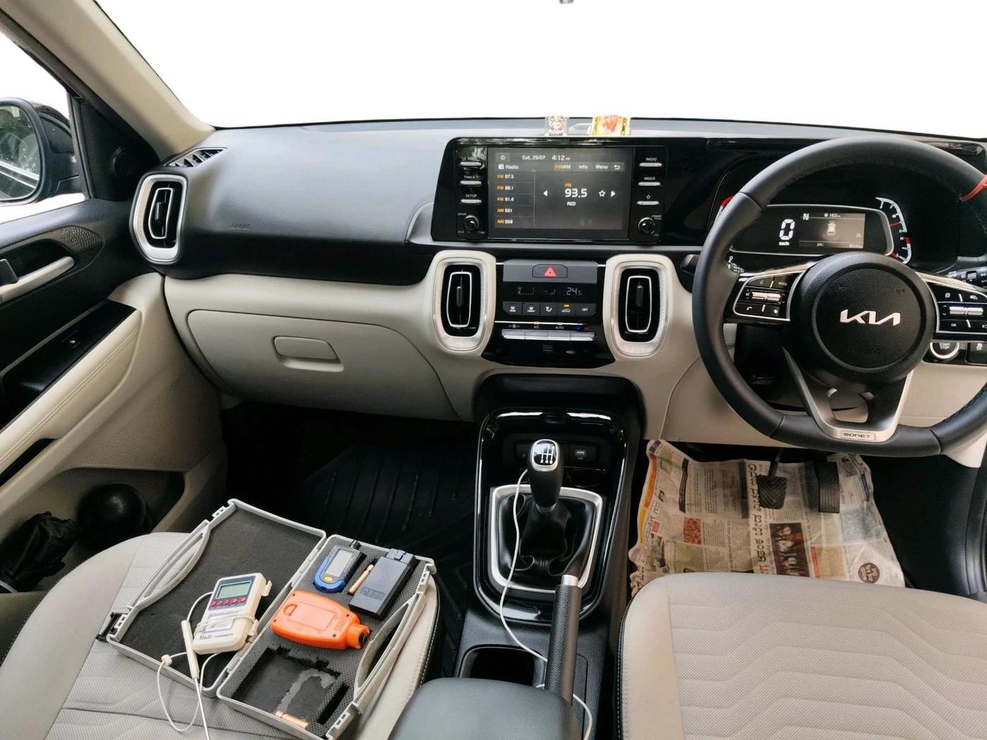 2025 KIA SONET HTX 1.0 TURBO PETROL IMT, Petrol, Manual, 8,310 km, interior