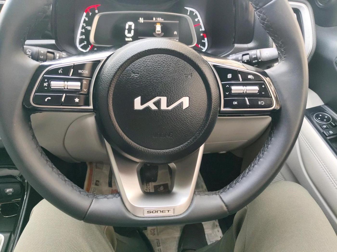 2025 KIA SONET HTX 1.0 TURBO PETROL IMT, Petrol, Manual, 8,310 km, interior