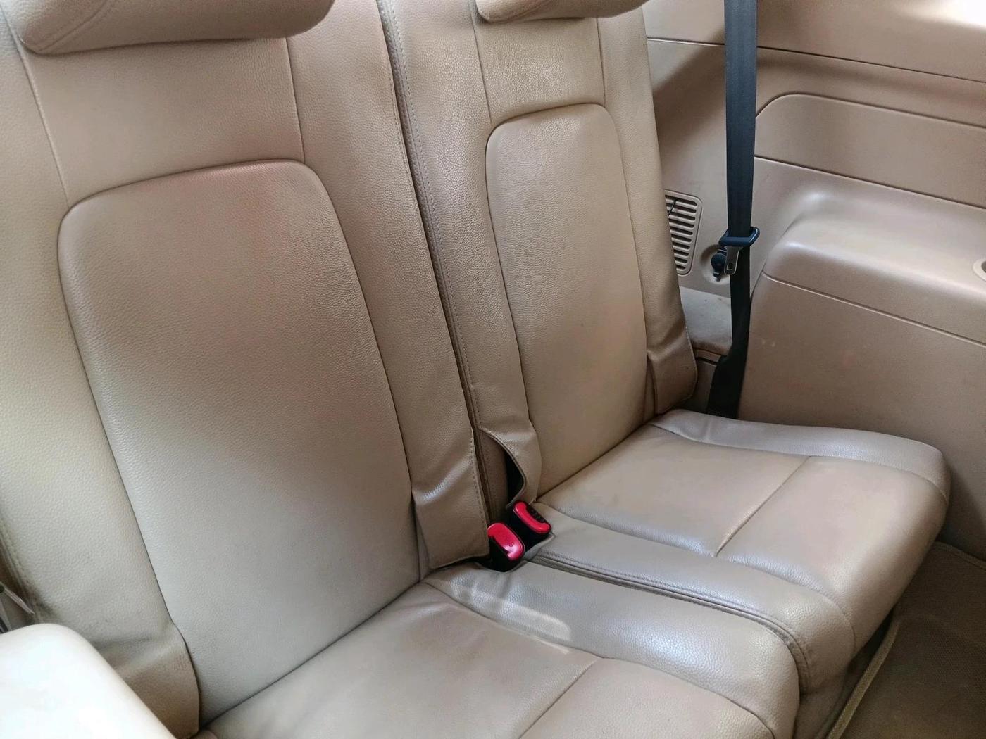 2012 Chevrolet Captiva LT, Diesel, Manual, 1,37,568 km, interior