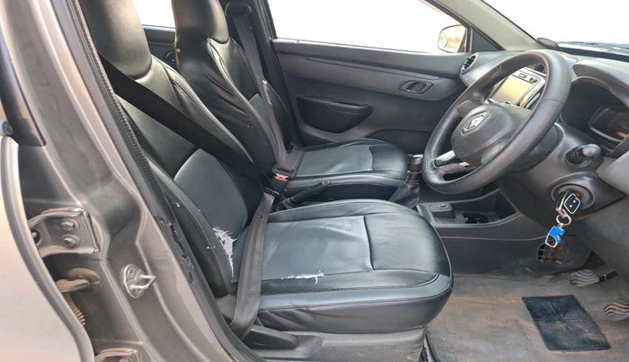 2017 Renault Kwid RXT 1.0, Petrol, Manual, 62,916 km, interior