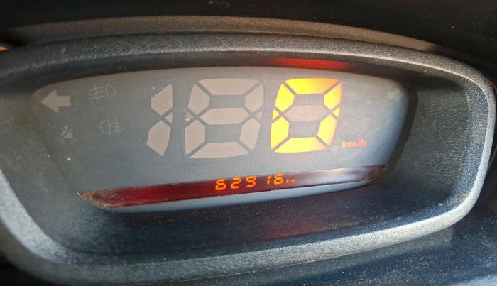 2017 Renault Kwid RXT 1.0, Petrol, Manual, 62,916 km, interior