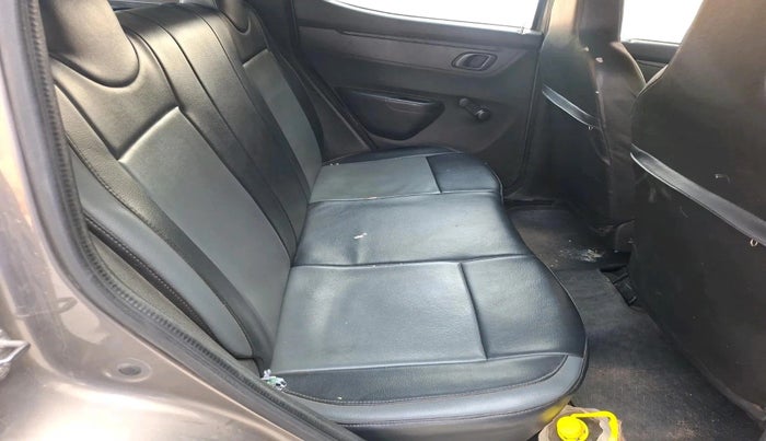 2017 Renault Kwid RXT 1.0, Petrol, Manual, 62,916 km, interior