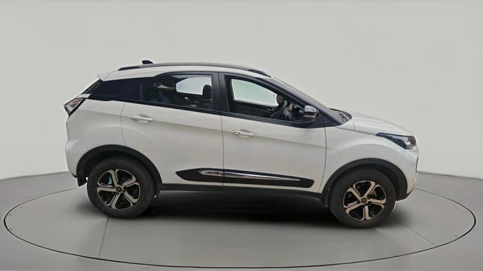 2022 Tata NEXON XZ PLUS PETROL, Petrol, Manual, 31,888 km, exterior