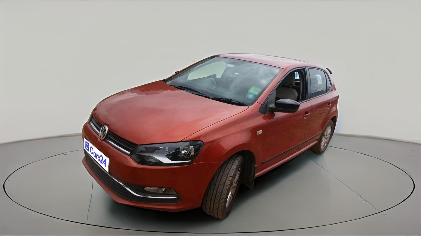 2015 Volkswagen Polo HIGHLINE1.2L, Petrol, Manual, 1,25,888 km, exterior