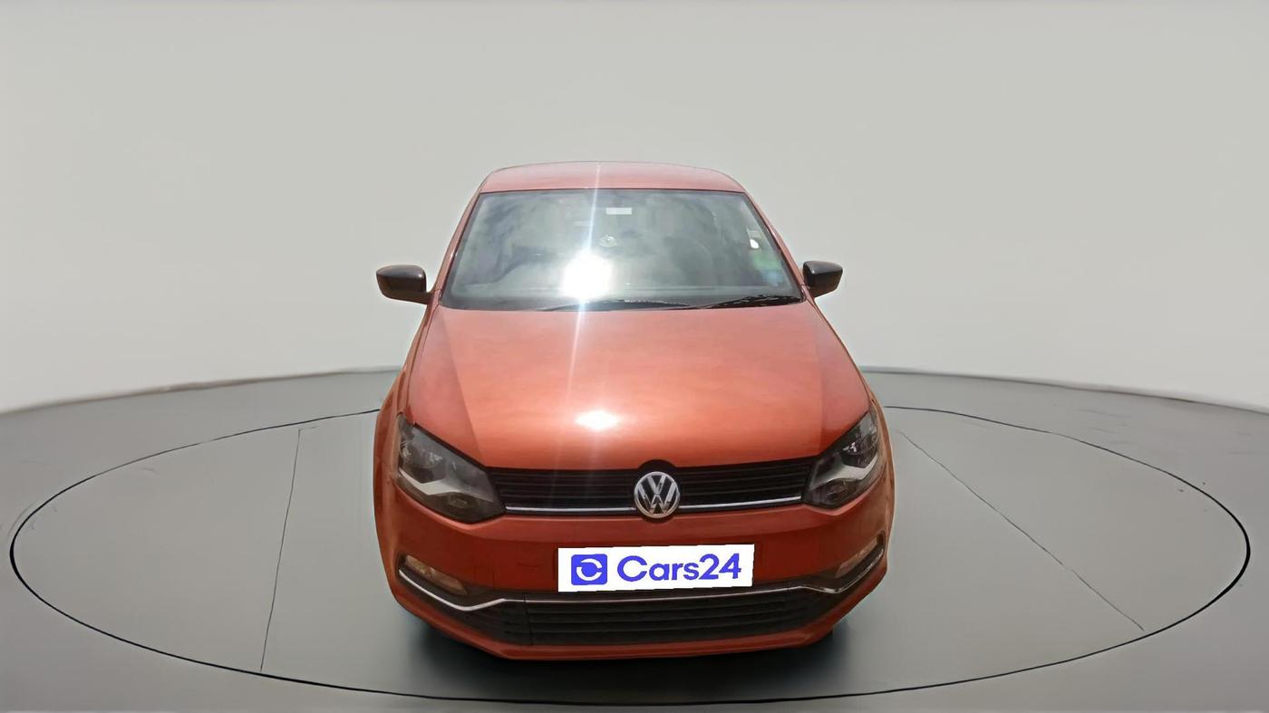 2015 Volkswagen Polo HIGHLINE1.2L, Petrol, Manual, 1,25,888 km, exterior