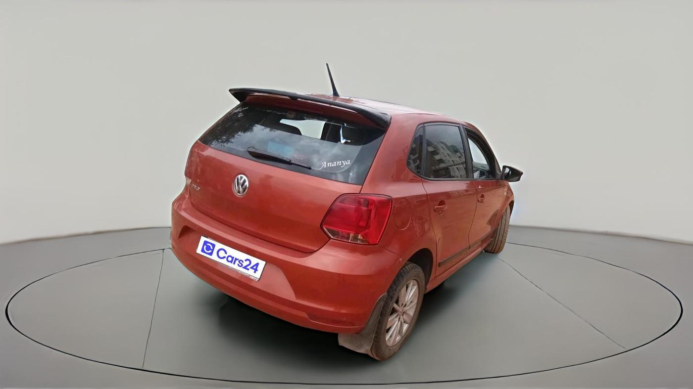 2015 Volkswagen Polo HIGHLINE1.2L, Petrol, Manual, 1,25,888 km, exterior